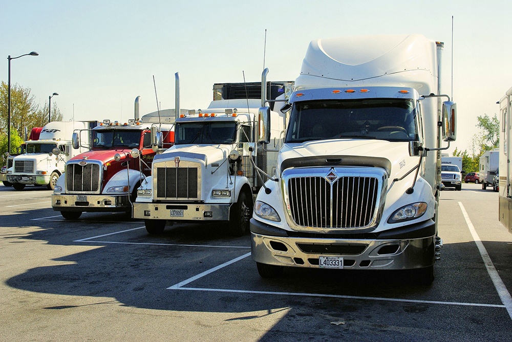 How to choose a trucking accident attorney in AL and MS